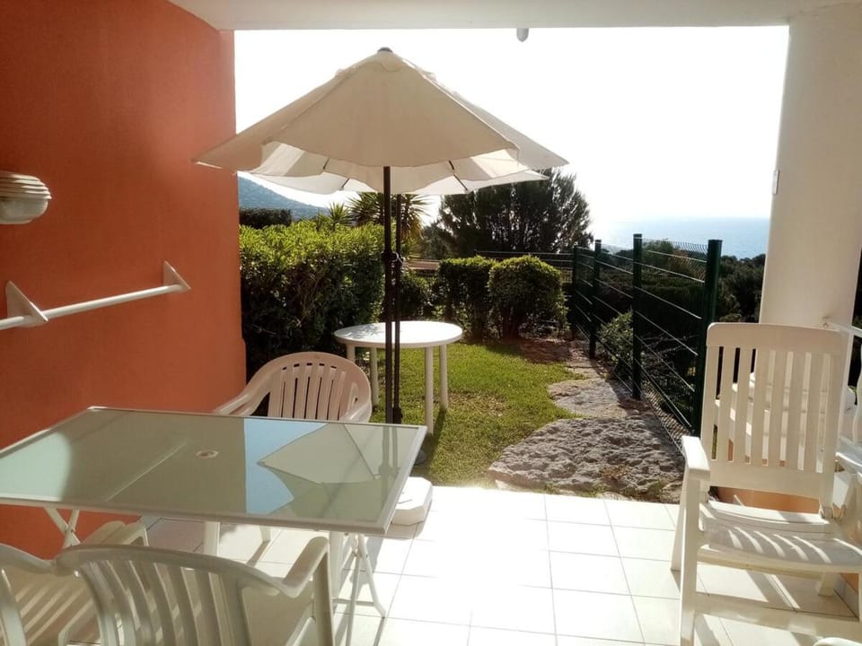 Studio 4 Pers Sea View Secured Cap Esterel Apartment in Saint-Raphael