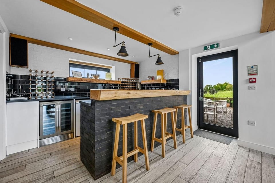 The Hare's Field, Wethersfield House in Uttlesford