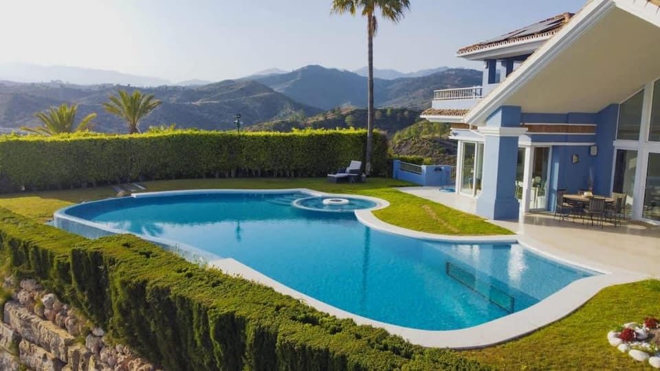 Gran view villa Elviria House in Marbella