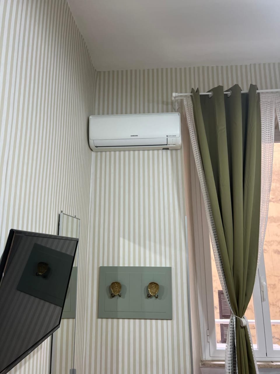 888 Vittorio Apartment in Rome