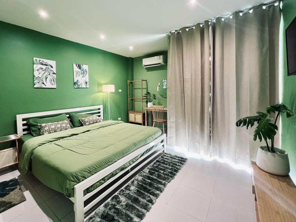 Bed, Bedroom, air conditioner