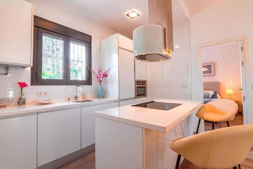 Apartamento Gran Plaza luminoso, 3 room Apartment in Seville