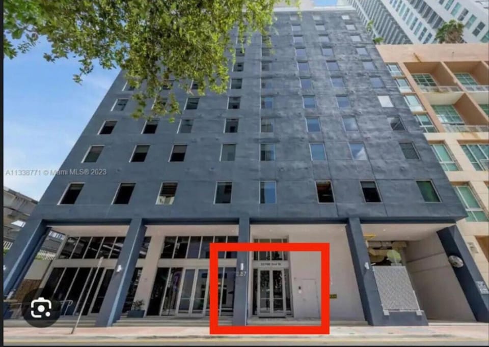 Modern Luxe Studio in Downtown Miami with Rooftop Pool and Gym Apartment in Miami