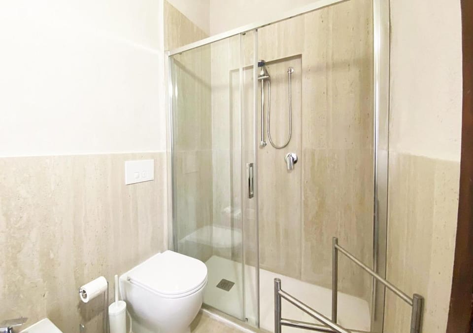 Shower, Toilet, Bathroom, bidet, hair dryier, towels