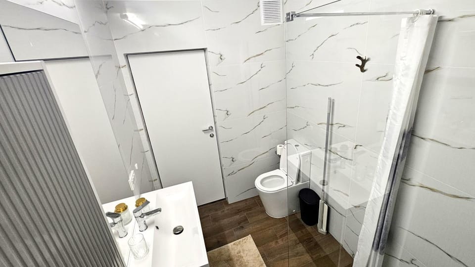 Shower, Toilet, Bathroom, bidet