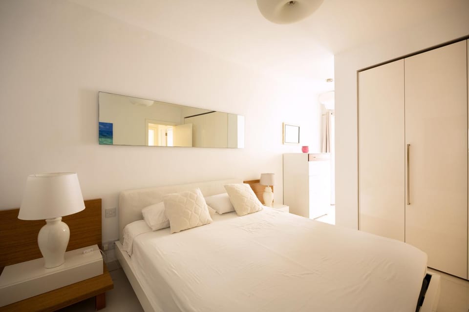 Large & modern 3 bedrooms near Spinola Bay MMAI1-3 Apartment in Saint Julians