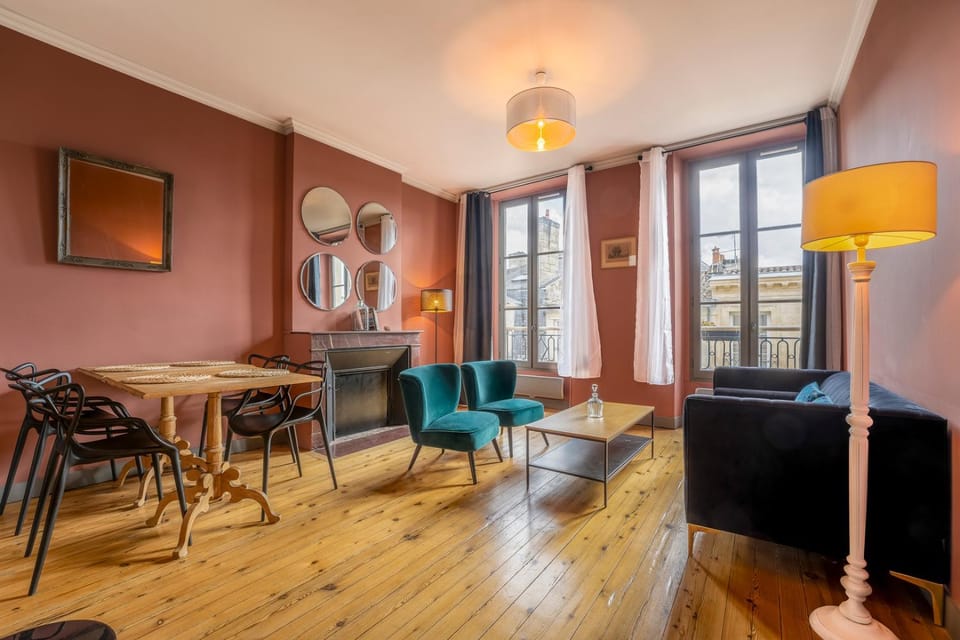 Magnifique Appartement en Hypercentre avec Parking Apartment in Bordeaux