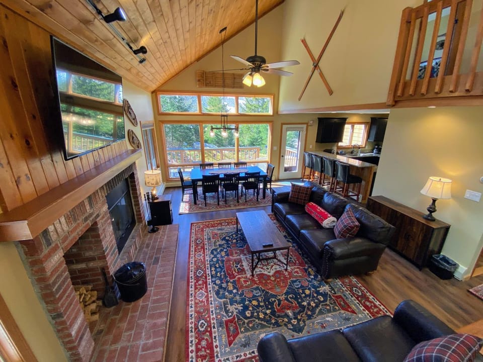 MWP25 Updated 3 bed 3 bath condo with mountain ski slope views in Bretton Woods House in Carroll