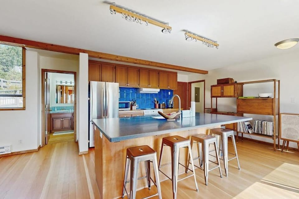 Timber & Tide House in Sonoma County