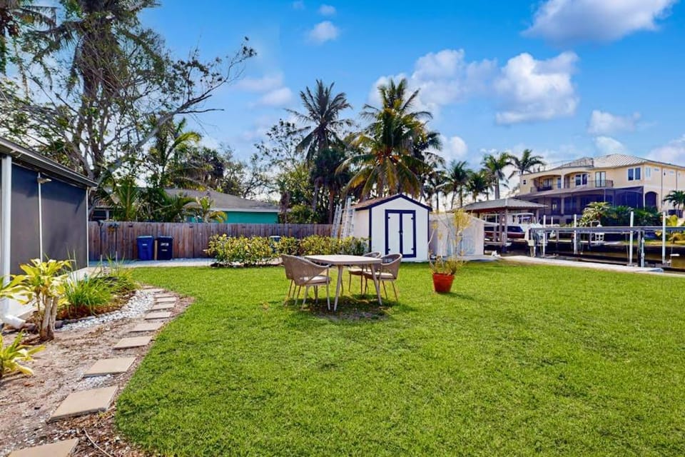 A Little Waterside Paradise Apartment in Bonita Springs