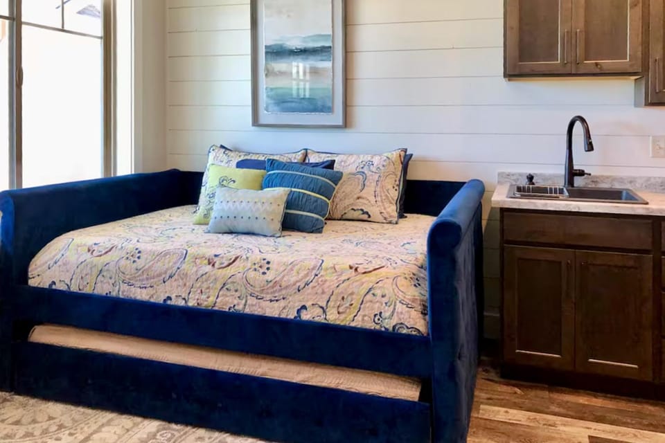 2 BR Tiny Homes - Unique Outdoor Space House in Idaho
