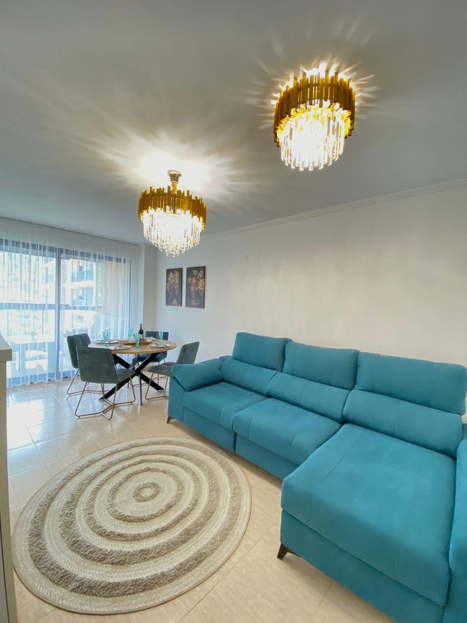 Communal lounge/ TV room
