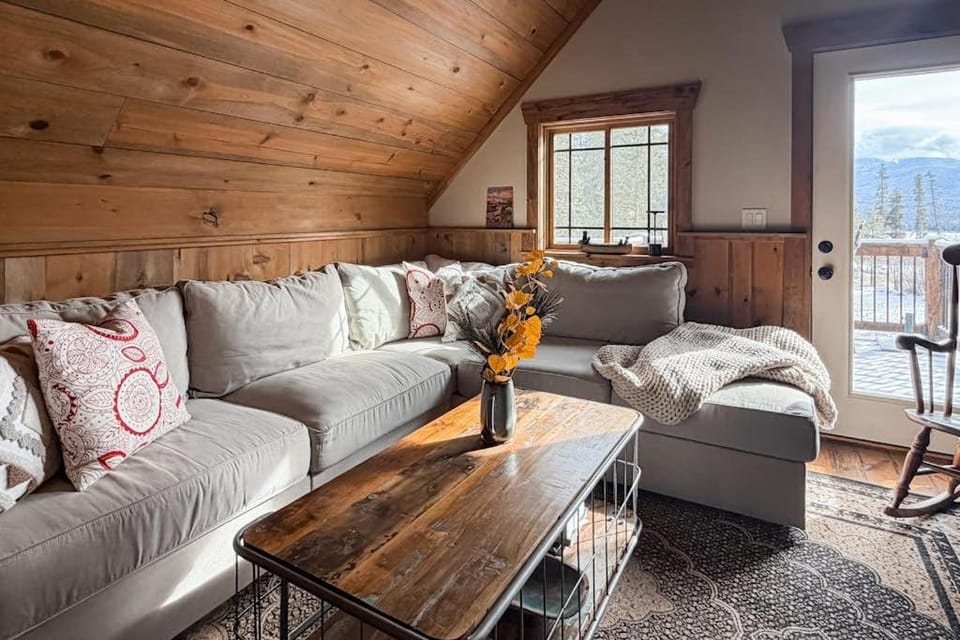 Shadow Mountain Marina House in Rocky Mountain National Park