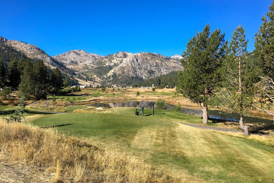 Everline Resort Studio w/ Luxury Resort Perks Apartment in Palisades Tahoe (Olympic Valley)