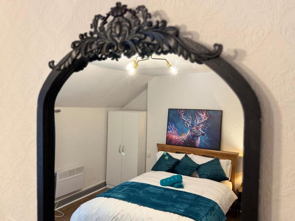 The Pub House Inn - Timeless Charm Apartment in Leicester