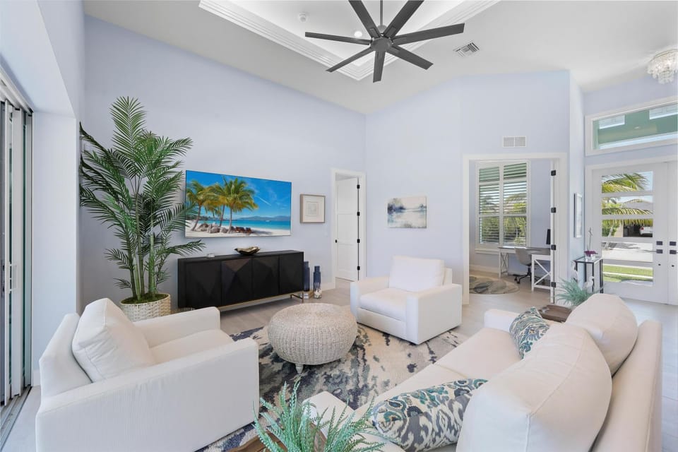 2023 custom built home with heated pool and hot tub House in Marco Island