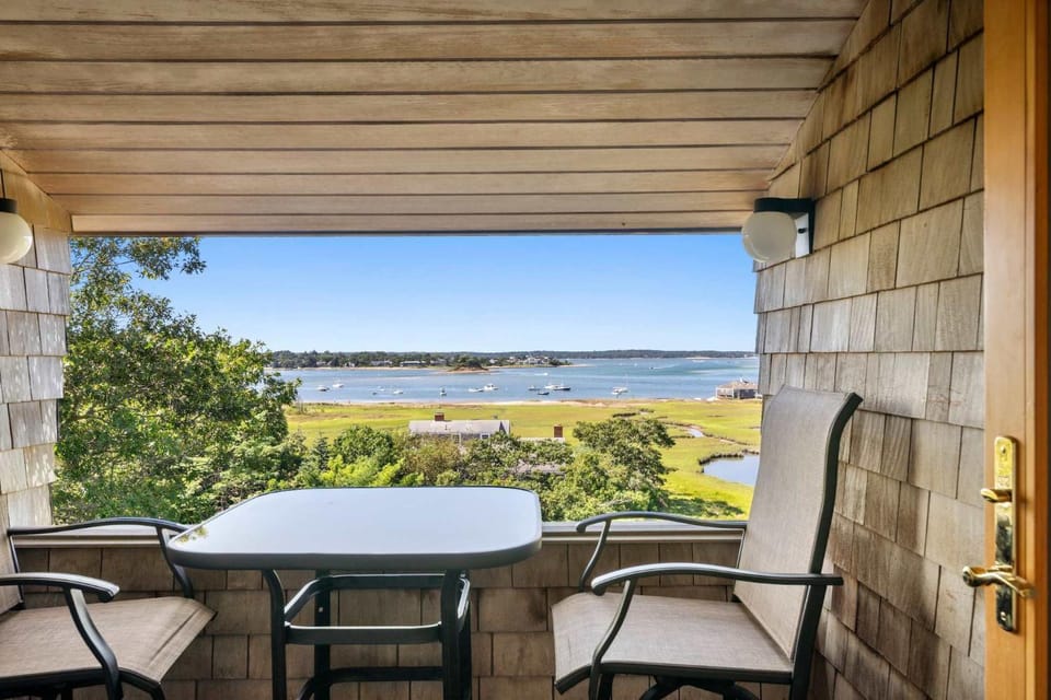Sweeping Views Minutes to Beach House in Chatham