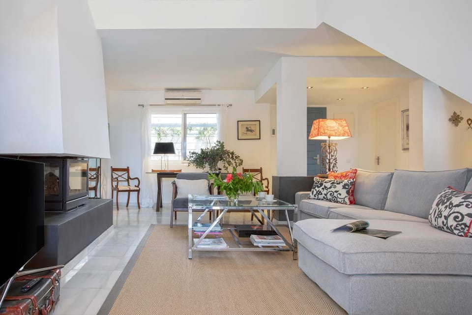 TV and multimedia, Living room, Seating area