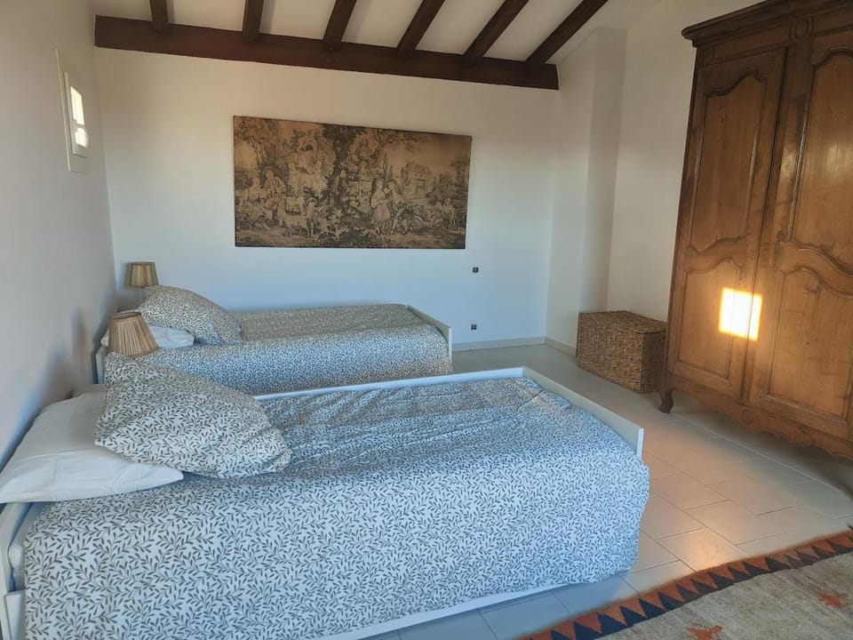 Villa Olivia, Sud Ardèche House in Provence
