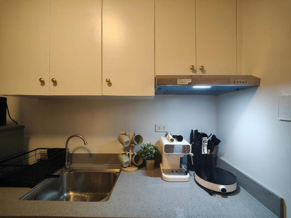 The Hmlet Manila, Near Poblacion Makati Nightlife Apartment in Mandaluyong