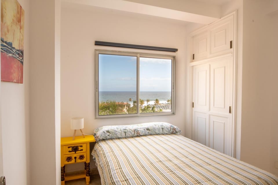 Bed, Natural landscape, View (from property/room), Photo of the whole room, Bedroom, Sea view, wardrobe
