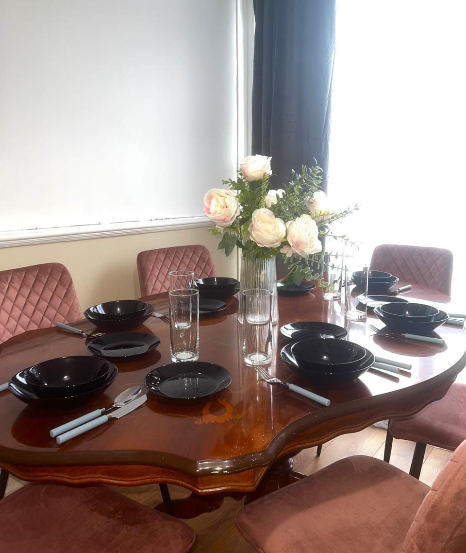 Central London 6 Beds Apartment Apartment in City of Westminster
