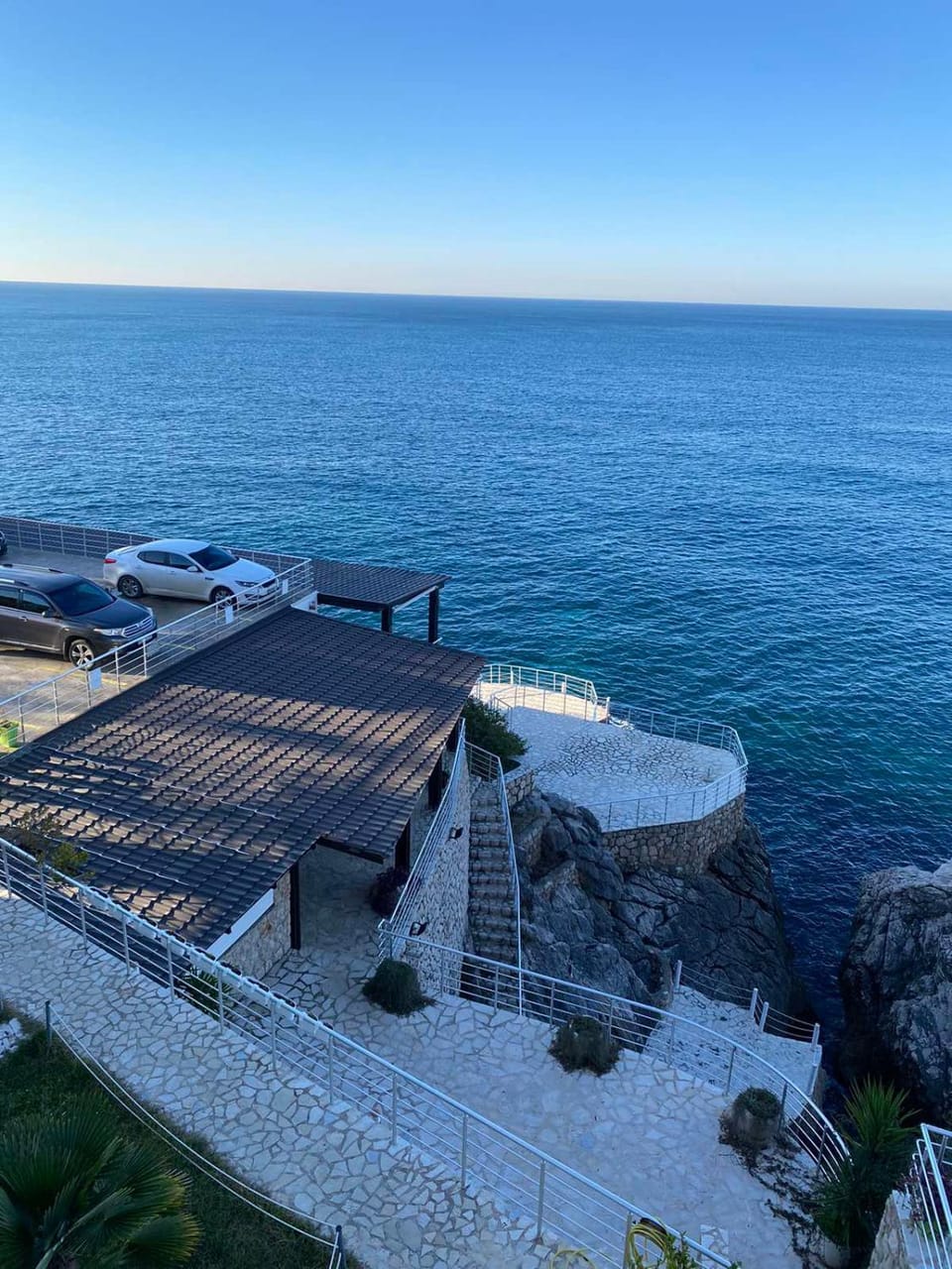 Restaurant/places to eat, Beach