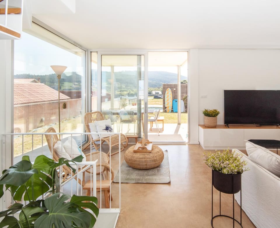 AG Villa Razo Deluxe, con piscina y playa a 400m Chalet in Bergantiños