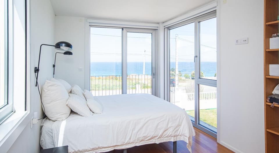 AG Villa Razo Deluxe, con piscina y playa a 400m Chalet in Bergantiños