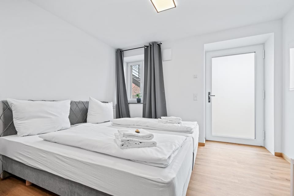 Bed, Photo of the whole room