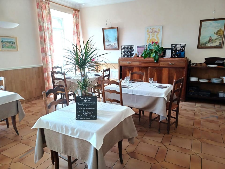 Logis Hôtel du Pont d'Or Hotel in Barjols