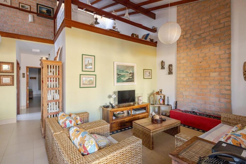Casa Juquehy House in São Sebastião