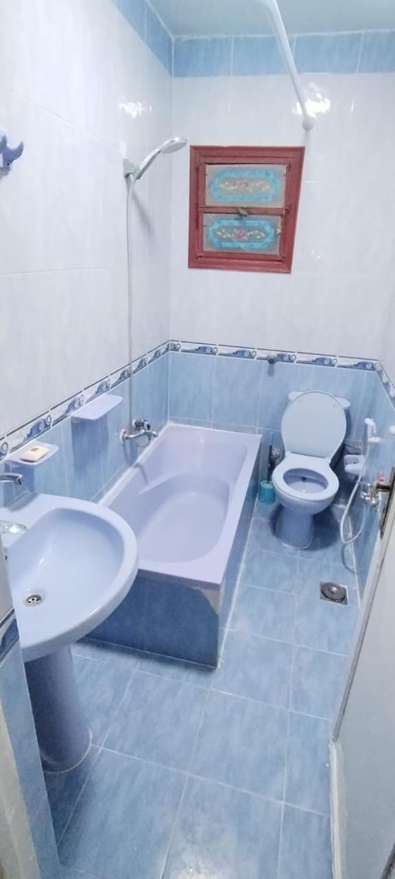 Shower, Toilet, Bathroom, Bath