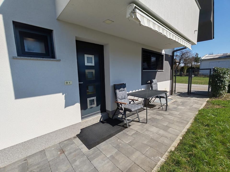 Day, Garden, Garden, Balcony/Terrace, Balcony/Terrace, Seating area