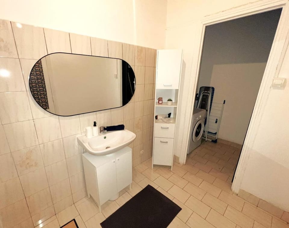Charmant T2 proche centre Apartment in Nimes