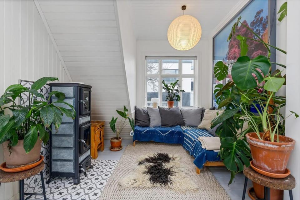 Cozy 1BR Fisherman-Style Retreat in Reykjavik Apartment in Reykjavik