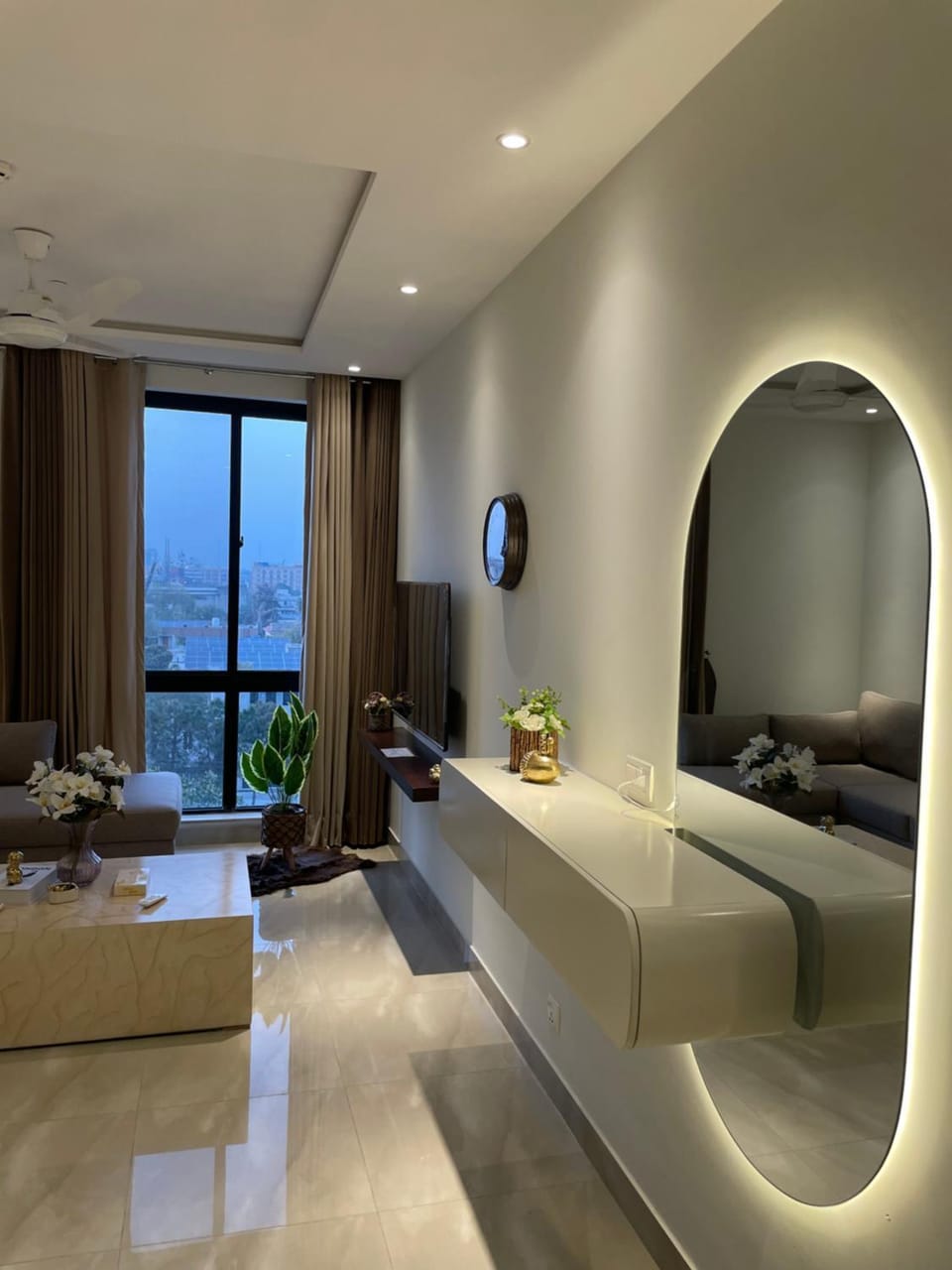 Zameen Aurum Luxury Apartment Gulberg-3 Mirhaahomes-2 Apartment in Lahore