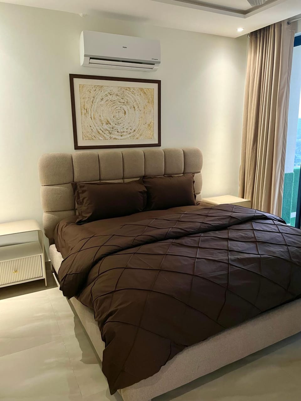 Zameen Aurum Luxury Apartment Gulberg-3 Mirhaahomes-2 Apartment in Lahore