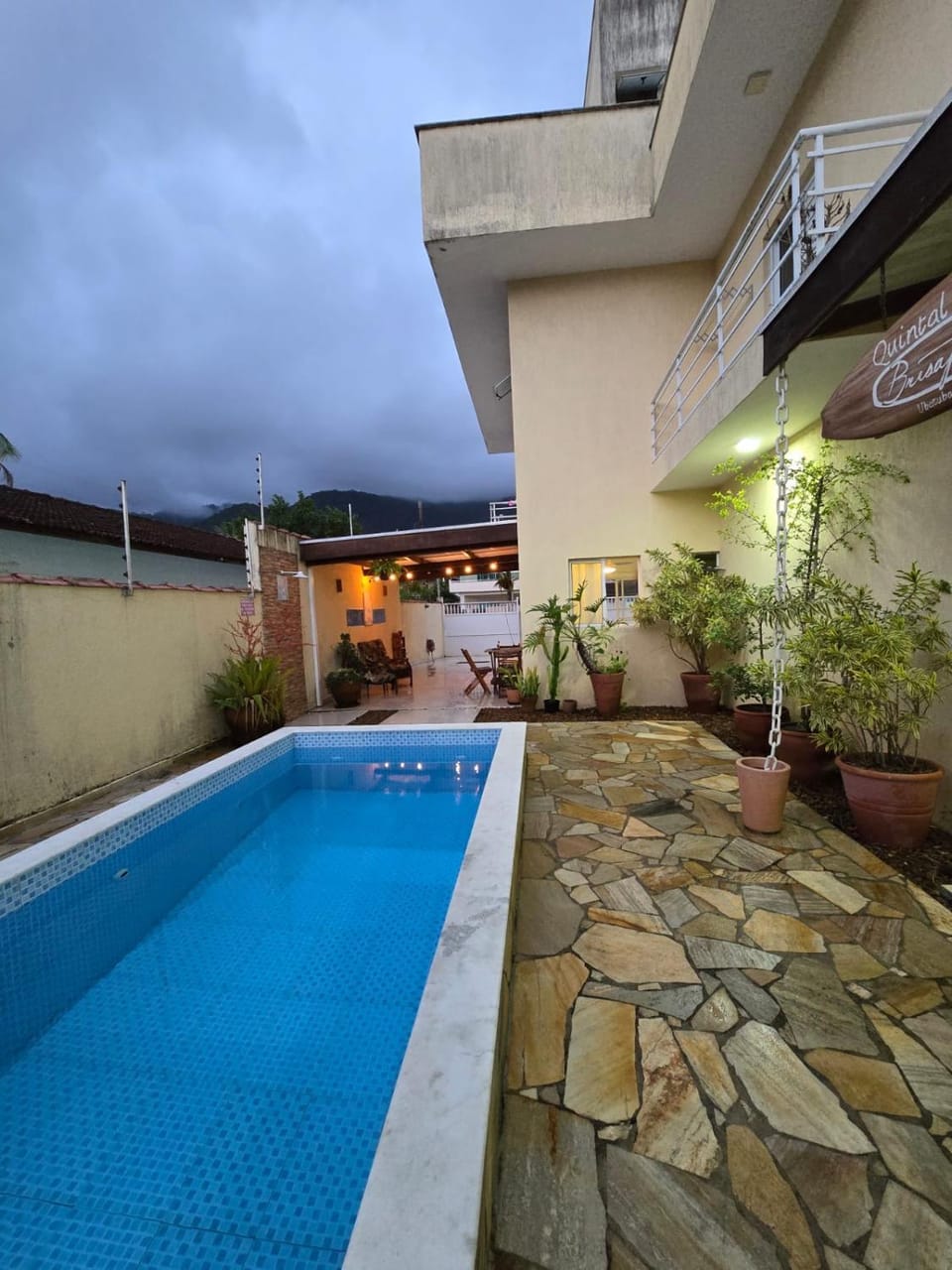 Suítes Brisa 150 mts praia do Sapê - Com Piscina e ar condicionado Bed and Breakfast in State of São Paulo