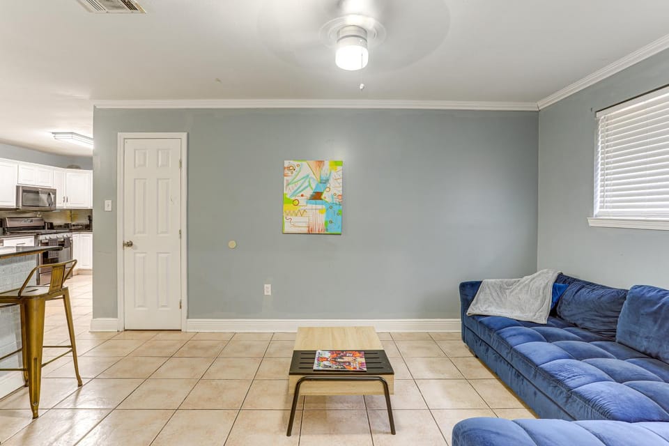 Fenced Backyard: Spacious New Orleans Home! House in Viavant-Venetian Isles