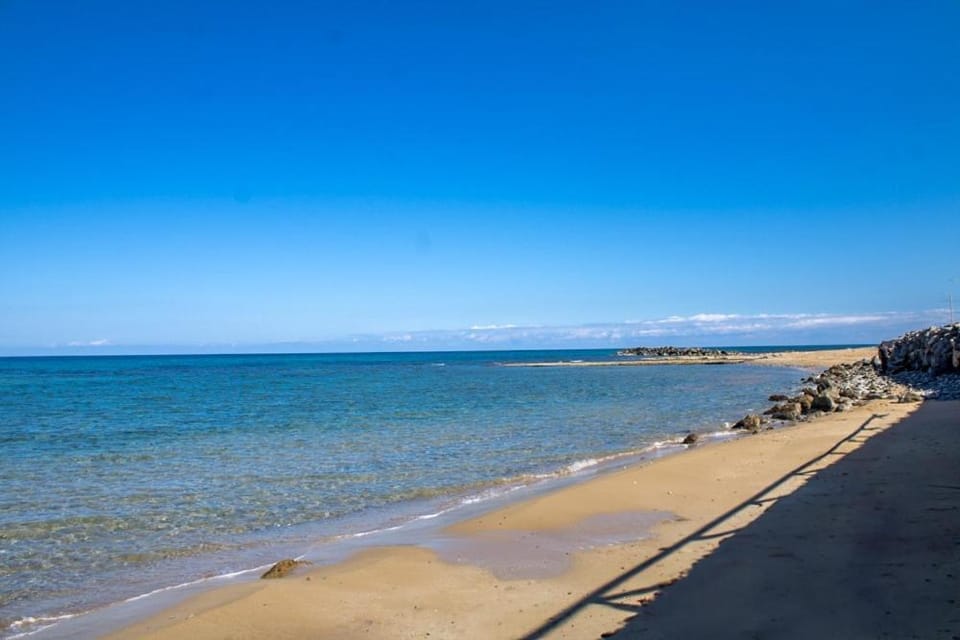 Zen Beachfront Apartment Apartment in Crete