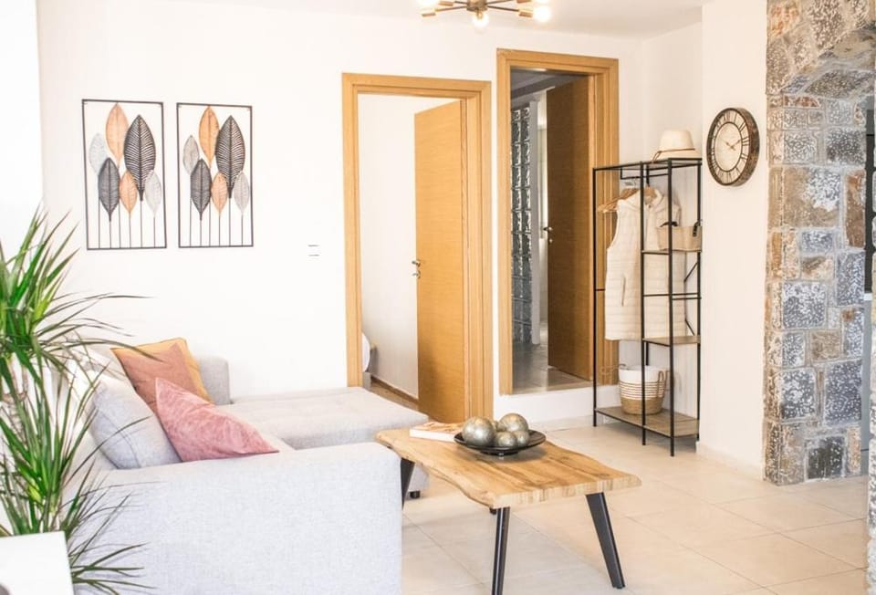 Zen Beachfront Apartment Apartment in Crete