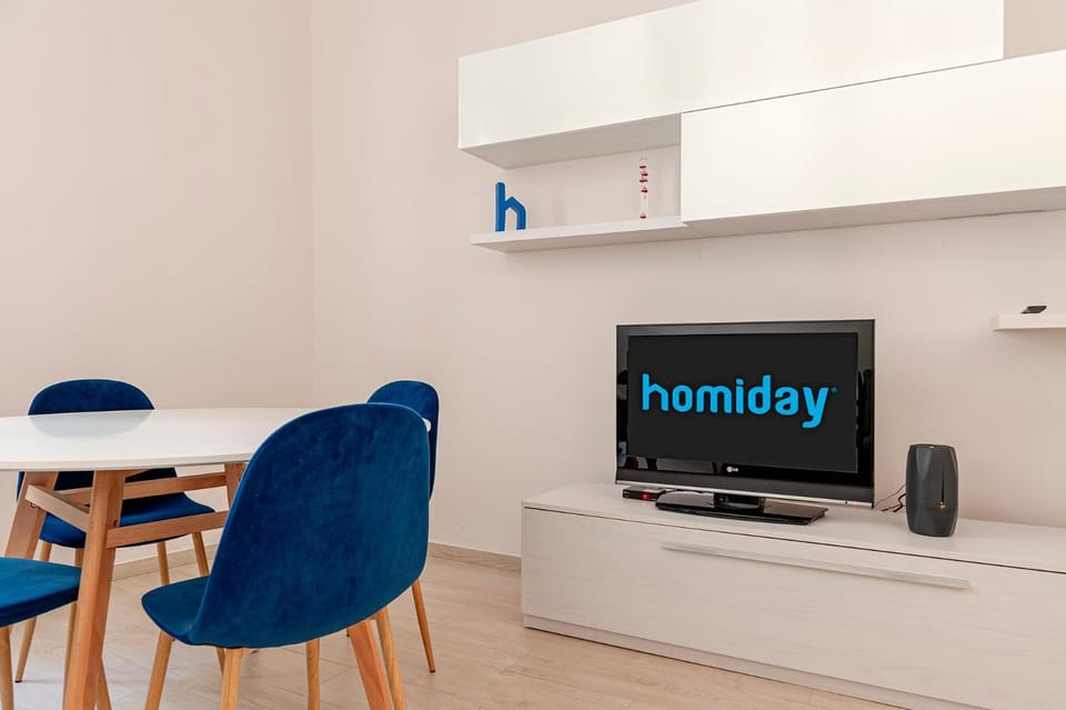 TV and multimedia, Dining area, Evening entertainment