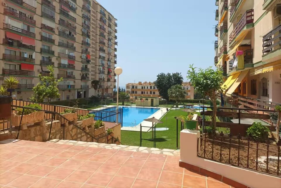 Property building, Garden view, Swimming pool