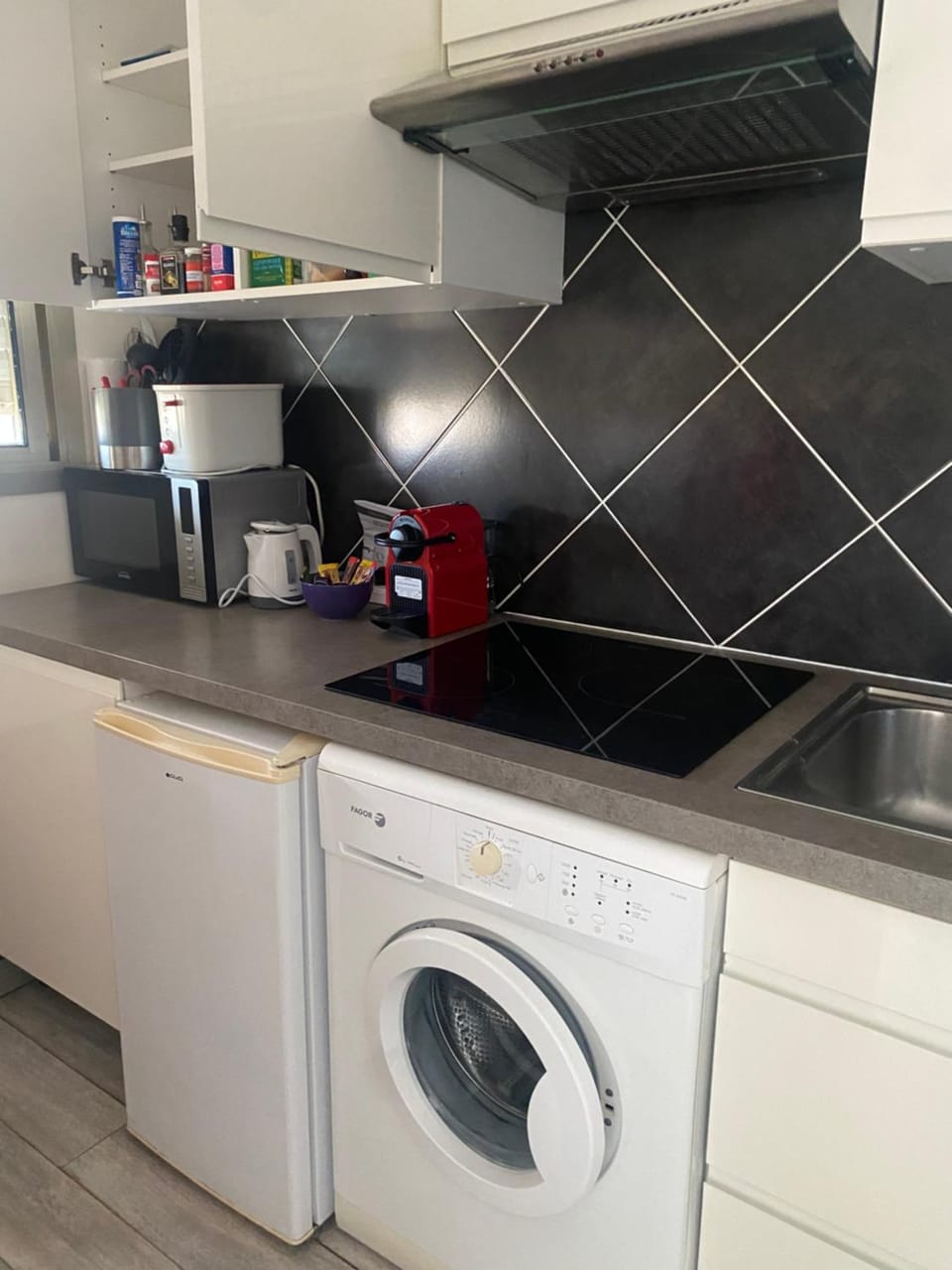 STUDIO SUPER AQUARAMA Bord de mer Apartment in Nice