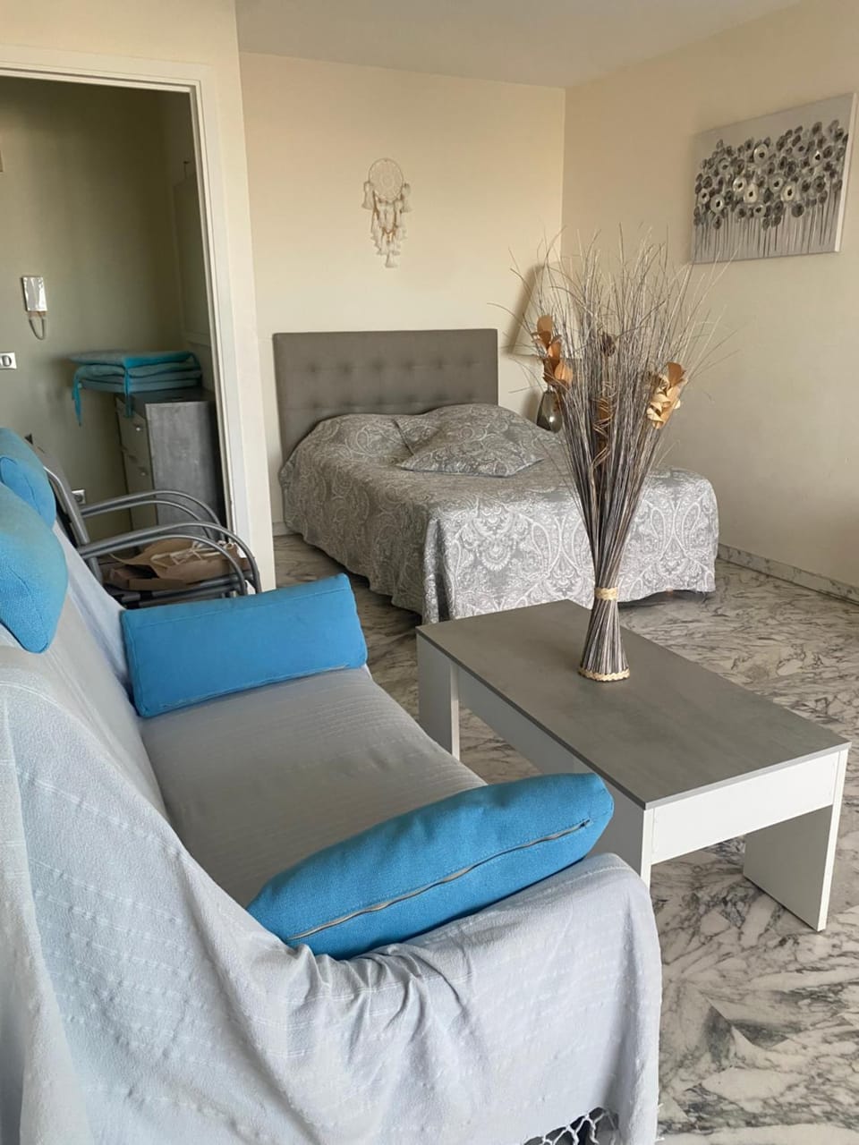 STUDIO SUPER AQUARAMA Bord de mer Apartment in Nice