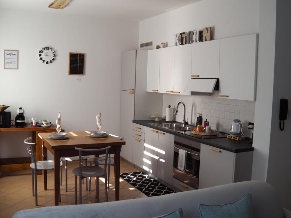 APPARTAMENTO ACERO - 2 min walk to Bernina Express - 150metri Apartment in Province of Brescia