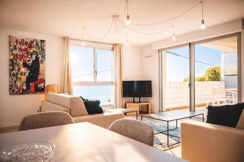 Sea View Duplex T3 Near Monaco & Beach Parking House in Roquebrune-Cap-Martin