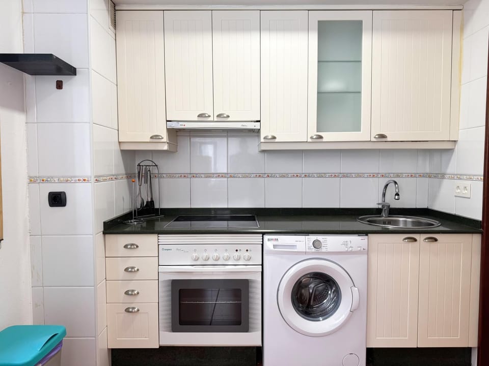 Kitchen or kitchenette, oven, stove, washing machine, kitchen, kitchen