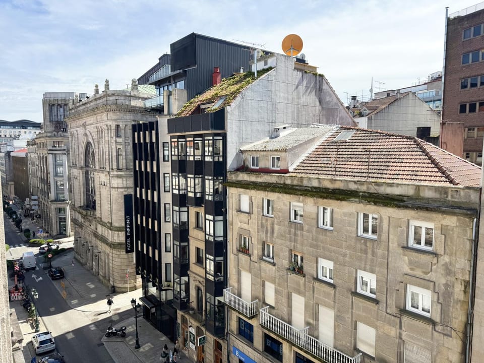 Property building, Day, Neighbourhood, City view, Landmark view, Street view, Location